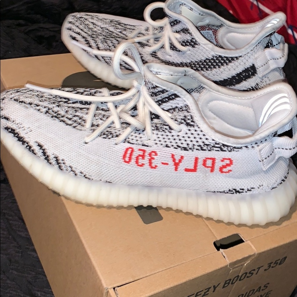 2019 yeezy boost sneakers